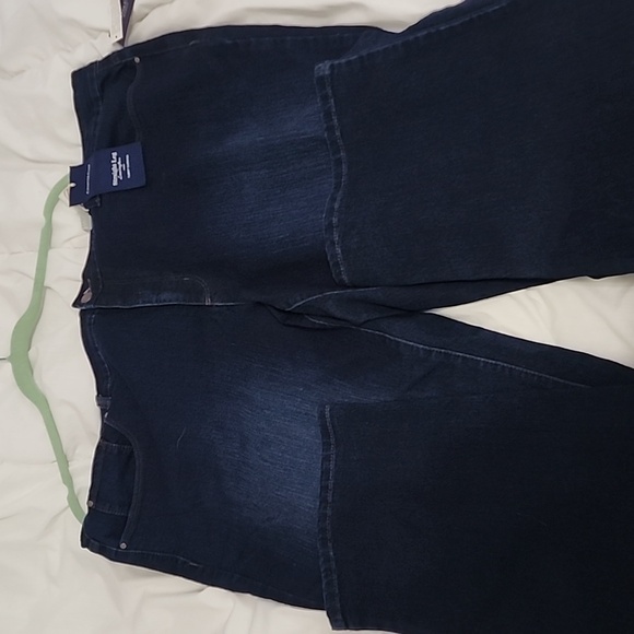 Charter club 24W jeans with tummy control - Picture 4 of 5